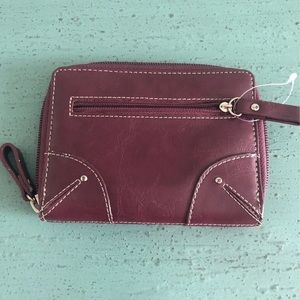 Liz Claiborne NWOT burgundy wallet